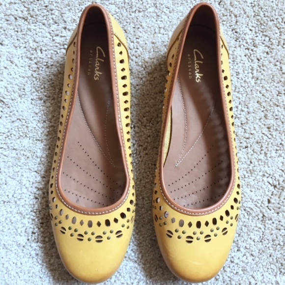 clarks flats yellow
